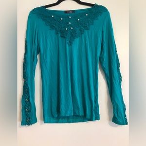 women crochet lace top